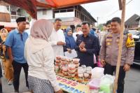 Pemko Pariaman dan BBPOM Padang Cek Keamanan Jajanan Pabukoan di Dua Tempat