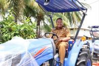 Sejumlah Keltan di Pariaman Dapat Bantuan Alsintan dari Kementan