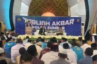 Tabligh Akbar UAS di Padang Dipadati Ribuan Jemaah, Obati Kerinduan Warga Sumbar