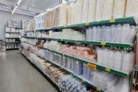 Di Padang, Harga Plastik Naik Tajam Capai 100 Persen, Omzet Pedagang Turun Separuh