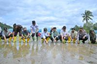 Pemprov Sumbar Siapkan Langkah Strategis Percepat Proses Rehabilitasi Sawah Terdampak Bencana