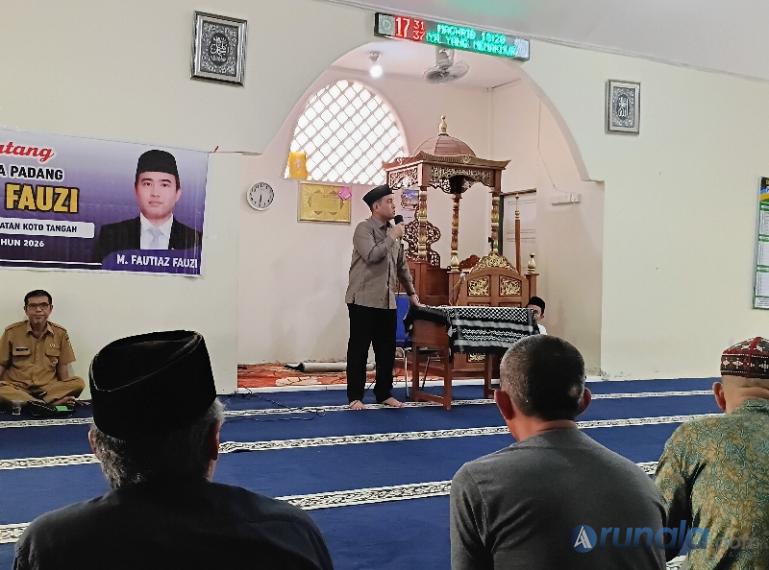 Anggota DPRD Kota Padang, Fautiaz Fauzi saat reses perorangan di Masjid Al Faruq Jalan DPR Kelurahan Aia Pacah, Selasa sore (5/5/2026). (dok : arunala.com)