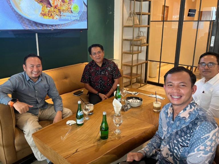 Anggota DPR RI, Rahmat Saleh bersama Bupati Padangpariaman John Kennedy Azis di Jakarta, Jumat (22/5/2026) lalu. IST