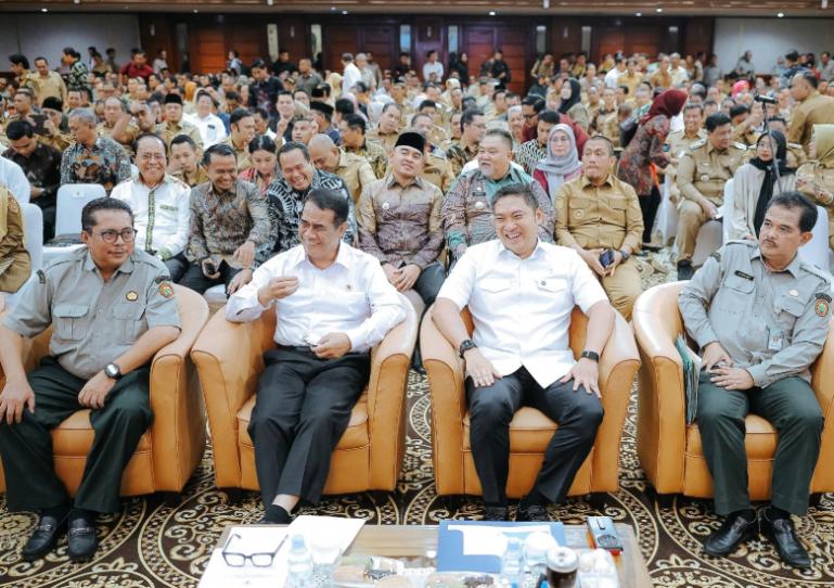 Wako Pariaman, Yota Balad saat hadiri rakornas bersama Menteri Pertanian, Amran Sulaiman di Jakarta,  Senin (20/4/2026). IST