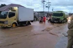Banjir Luapan Landa Nagari Surian, Akses Jalan Nasional Sempat Terganggu