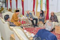 Mahyeldi dan Dubes India Bahas Hilirisasi Gambir hingga Kerja Sama Pendidikan