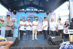Nasabah Cabang Solok Raih Fortuner pada Gebyar Hadiah Tabungan Bank Nagari