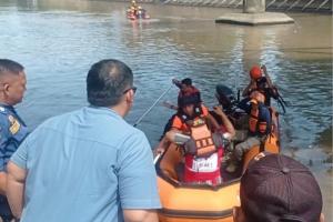 Seorang Warga Tenggelam di Banjir Kanal Tamsis Padang, Tim SAR Segera Lakukan Pencarian