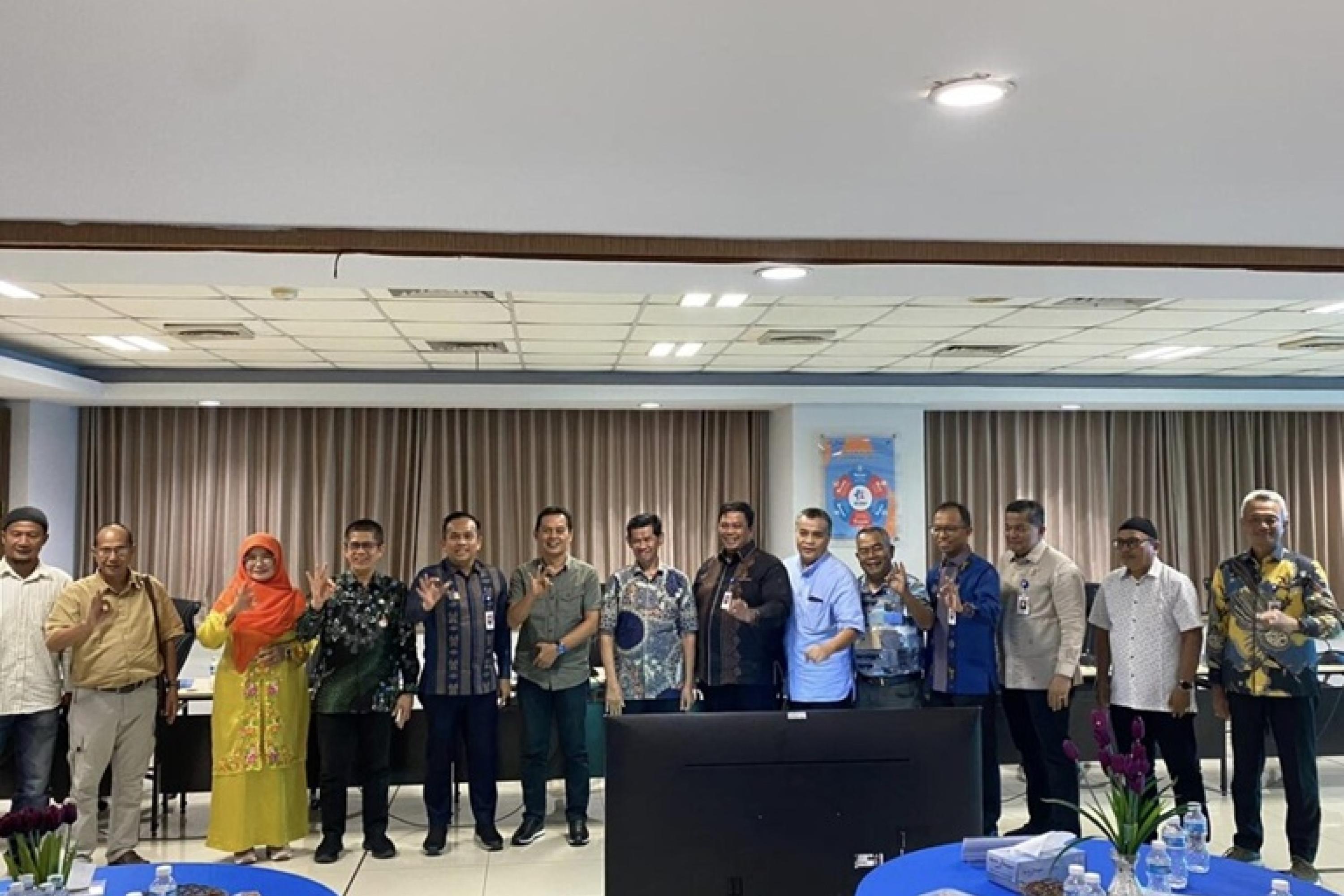 Awak media bersama Komisaris dan Direksi Bank Nagari. IST