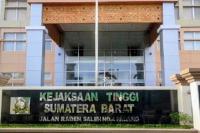 Kejati Sumbar Resmi Tahan DE Setelah Diperiksa Beberapa Jam