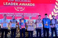Komit Kembangkan Ekonomi Umat dan Budaya Halal, Gubernur Sumbar Raih Penghargaan Nasional