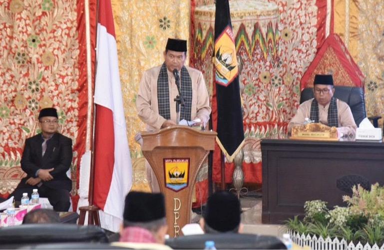 Wali Kota Yota Balad saat paparkan beberapa capaian yang diraih Kota Pariaman dalam sidang paripurna istimewa peringatan HUT kota ke-24, di ruang sidan Utama kantor DPRD Kota Pariaman, Kamis (2/7/2026. IST