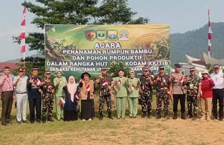 Kolaborasi Kodam XX/TIB Bersama UIN Imam Bonjol Padang dan BPDAS Agam Kuantan tanam 1000 pohon produktif dan bambu di lingkungan kampus UIN Imam Bonjol, Rabu (12/8/2026). IST