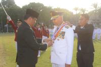 Gubernur Mahyeldi Raih Penghargaan Kartika Pamong Praja Madya dari IPDN