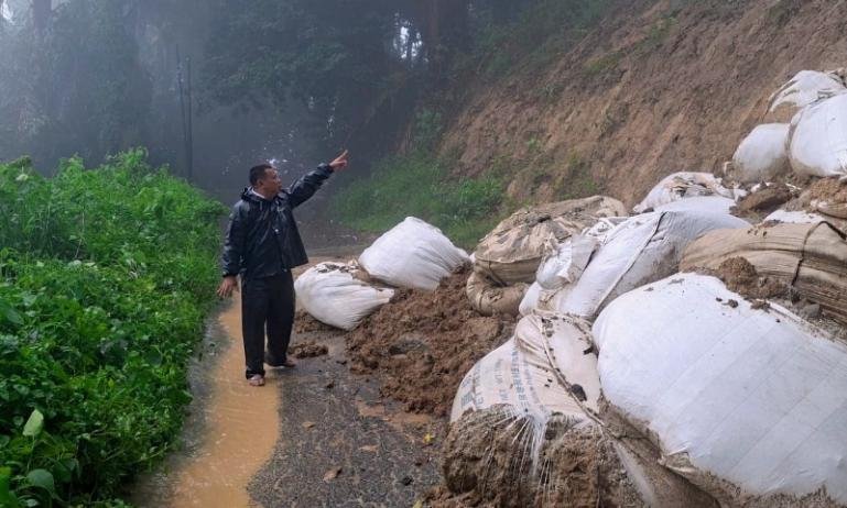Longsor yang terjadi di kawasan Kelok 8, Jorong Pasa Maninjau, Nagari Maninjau, Kecamatan Tanjung Raya, Jumat (25/9/2026) sekitar pukul 15.13 WIB. IST