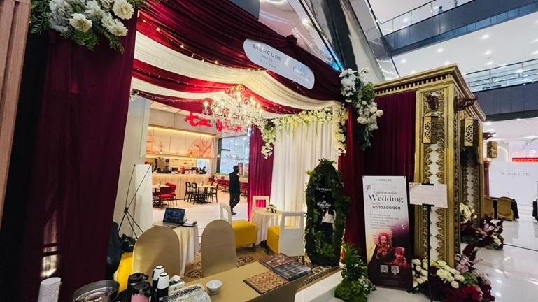 Mercure Padang turut ambil bagian dalam Sumaralek Wedding Expo 2026 yang berlangsung di Basko City Mall. IST