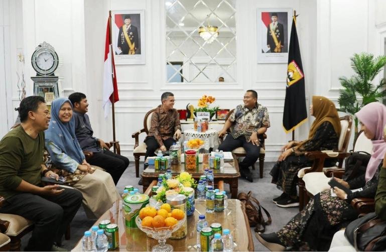 Wali Kota Yota Balad saat menyambut kehadirian Kepala BBPOM Padang, Irwan Bersama jajarannya ke Kota Pariaman,  Jumat (28/8/2026). IST