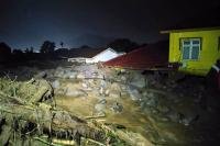 Banjir Bandang Terjang Batang Barus Solok, Jembatan Putus dan Akses Padang--Solok Terganggu
