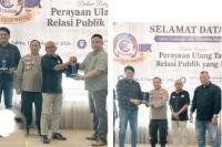 HUT ke-9 relasipublik.com Berlangsung Sukses, Sejumlah Tokoh Terima Reward