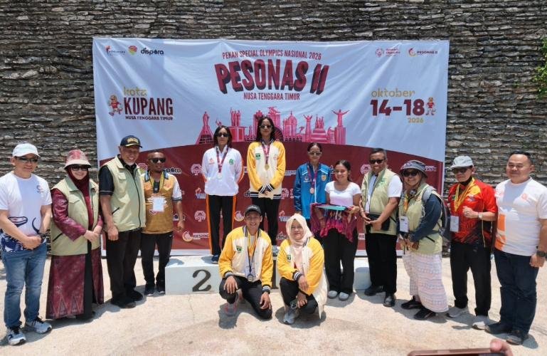 Gubernur Sumbar Mahyeldi hadir langsung berikan dukungan moral kepada para atlet disabilitas asal Sumbar yang berlaga di ajang PESONAS II di Nusa Tenggara Timur (NTT) Sabtu, (17/10/2026). IST