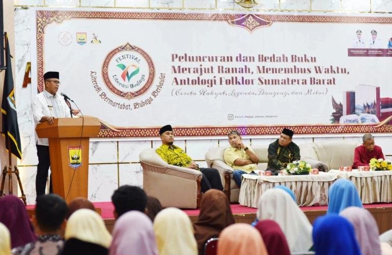 Wawako Pariaman, Mulyadi membuka Festival Literasi Budaya 2026 Kota Pariaman, Jumat (25/9/2026).  IST