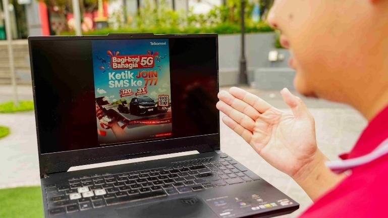 Telkomsel menghadirkan program Bagi-Bagi Bahagia sebagai bentuk apresiasi kepada pelanggan SIMPATI, Halo, dan Orbit.  IST