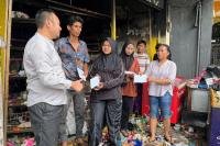 Korban Kebakaran di Limau Manis Padang Dibantu Anggota Komisi VI DPR RI