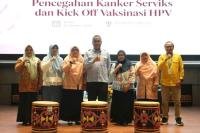 Sekdaprov Sumbar Buka Sosialisasi Pencegahan Kanker Serviks dan Kick Off Vaksinasi HPV