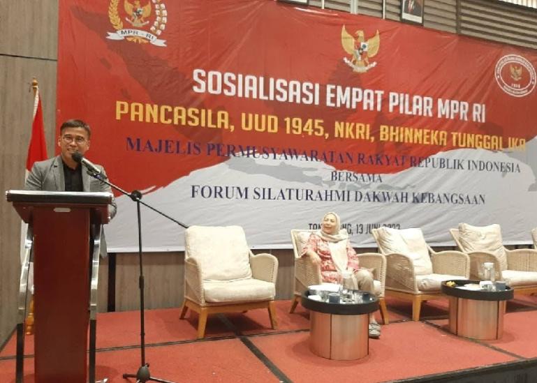 Ketua Kelompok V Badan Sosialisasi MPR RI, Alirman Sori, beri sambutannya saat sosialisasi 4 Pilar MPR RI bersama Forum Silaturahmi Dakwah Kebangsaan di Tangerang, Banten, Rabu (14/6). (Dok : Istimewa)