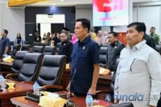 Anggota DPRD Kota Padang saat menghadiri kegiatan rapat paripurna menyangkut Ranperda tentang LKPD Wali Kota Padang 2025, Sabtu (6/6/2026). IST